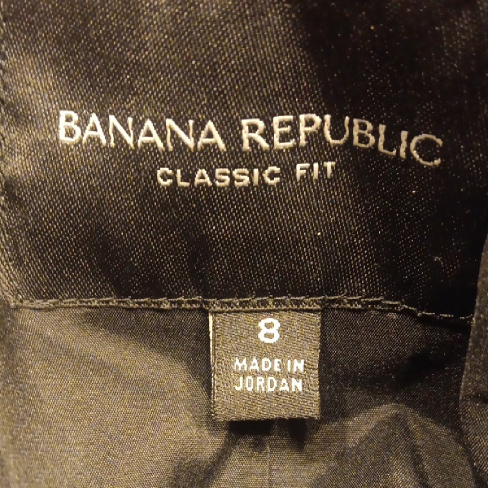 Banana Republic Classic-Fit Machine-Washable Italian Wool Blend Blazer In Black - Picture 9 of 14
